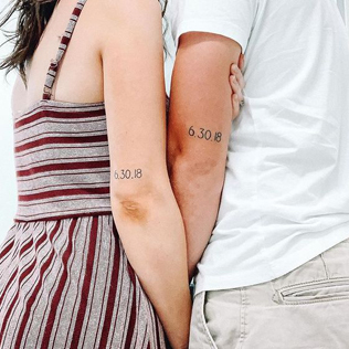 Вместо кольца: 20 уникальных идей свадебных татуировок для пар 