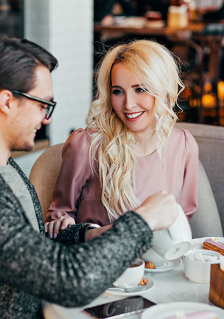 фотосессия love story в кафе 