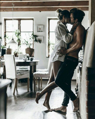 фотосессия love story в домашней обстановке 