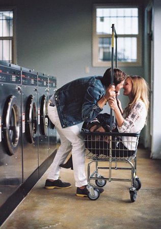 фотосессия love story в прачечной 