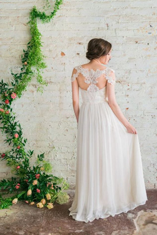 20 свадебных платьев с эффектными спинками 