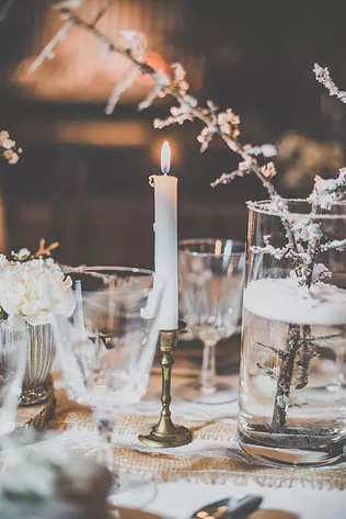 романтичная зимняя свадьба, свечи в декоре зимней свадьбы 