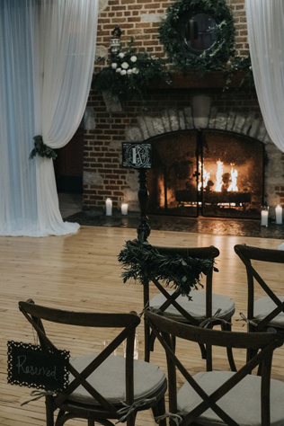 романтичная зимняя свадьба, камин на зимней свадьбе 