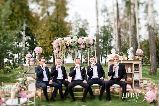 смешные свадебные фото, жених и друзья жениха