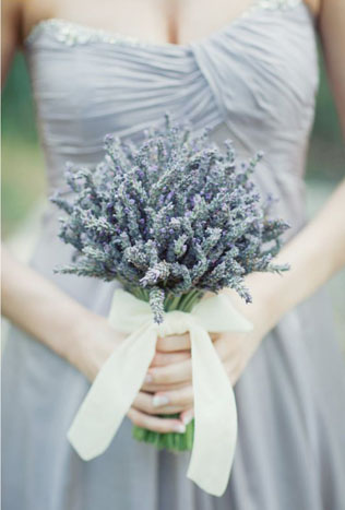 минибукет невесты из лаванды