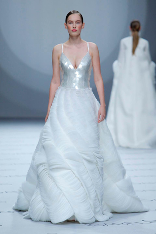 свадебное платье Isabel Sanchis fall 2019