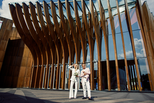 брючный костюм невесты, фотограф КСЕНИЯ ДЕЙЧ
