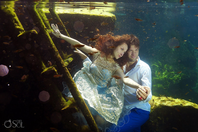 фотосессия в стиле Trash The Dress под водой 