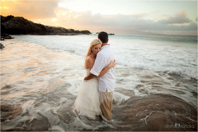 фотосессия в стиле Trash The Dress в воде 