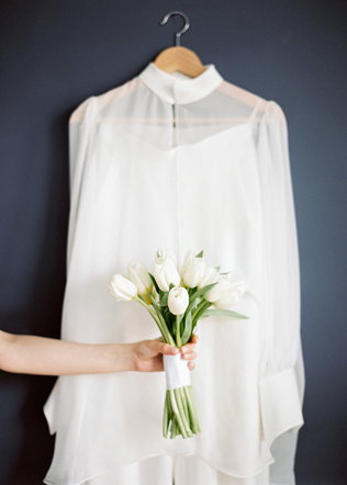 свадьба в стиле минимализм, букет невесты в стиле минимализм 