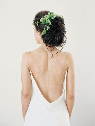 свадьба в стиле минимализм, прическа невесты в стиле минимализм 