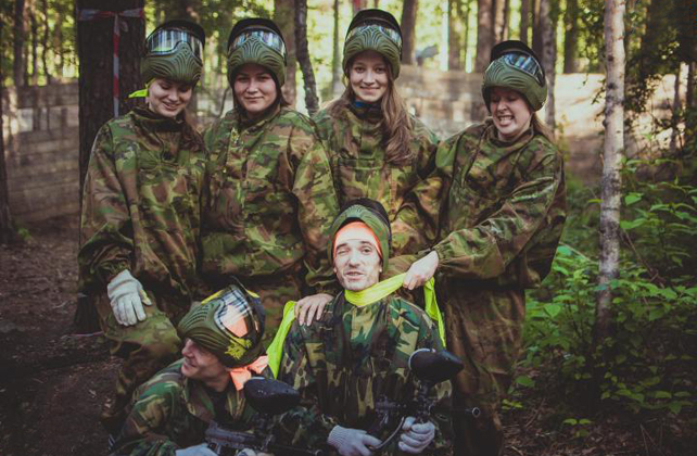 совместный мальчишник+девичник, пейнтбол