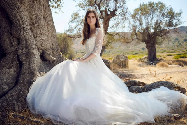 Современная богиня: свадебная коллекция Costarellos осень 2020 
