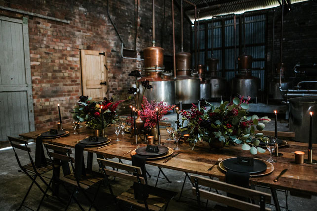 свадьба в стиле лофт, декор банкетного зала в стиле лофт 