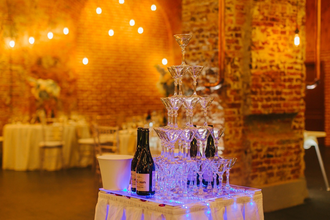 свадьба в стиле лофт, банкетный зал Хаянис Холл в Санкт-Петербурге