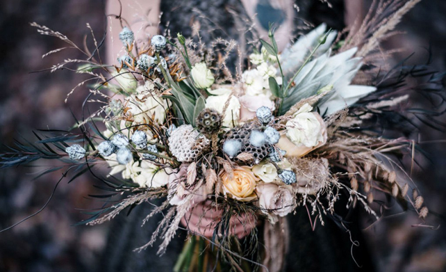 сухоцветы на свадьбе, букет невесты с сухоцветами 