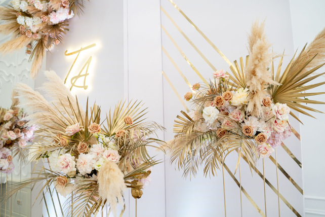 сухоцветы на свадьбе, сухоцветы в декоре церемонии 