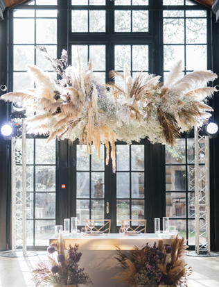 сухоцветы на свадьбе, подвесная композиция из сухоцветов 