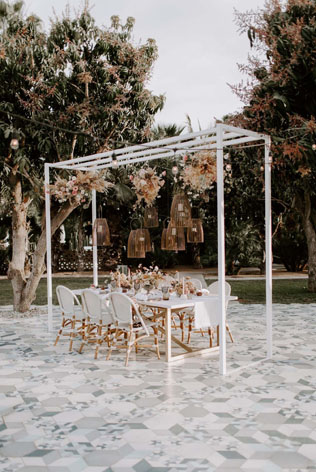 сухоцветы на свадьбе, декор стола сухоцветами 