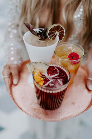 сухоцветы на свадьбе, сухоцветы в декоре коктейлей 