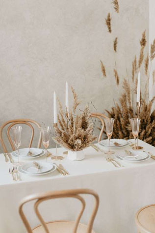 сухоцветы на свадьбе, декор стола сухоцветами 