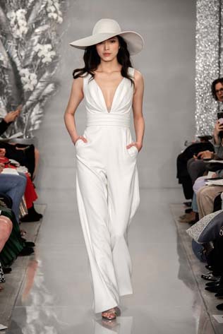 тренды свадебных платьев 2020, свадебный наряд в стиле 1970-80-х 