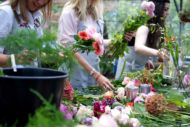 оригинальный девичник, мастер-класс по флористике 