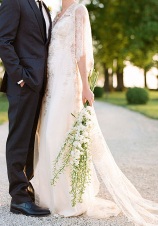 высокий букет невесты, свадебный букет 2021, букет из цветов с высокими стеблями 