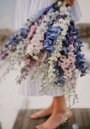 высокий букет невесты, свадебный букет 2021, букет из цветов с высокими стеблями 