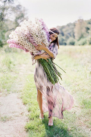 высокий букет невесты, свадебный букет 2021, букет из цветов с высокими стеблями 