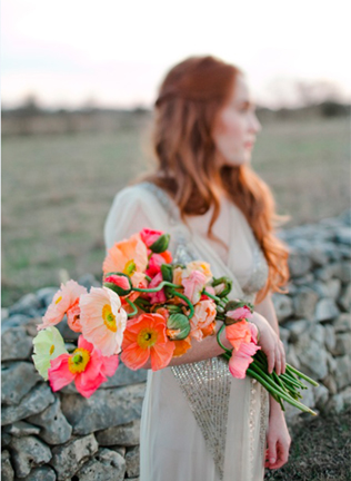 высокий букет невесты, свадебный букет 2021, букет из цветов с высокими стеблями 