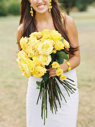 высокий букет невесты, свадебный букет 2021, букет из цветов с высокими стеблями 