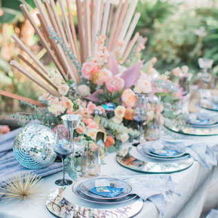 зеркальные шары в декоре свадьбы, диско шар на свадьбе 