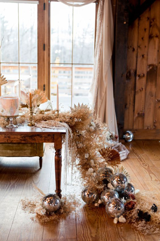 зеркальные шары в декоре свадьбы, диско шар на свадьбе 