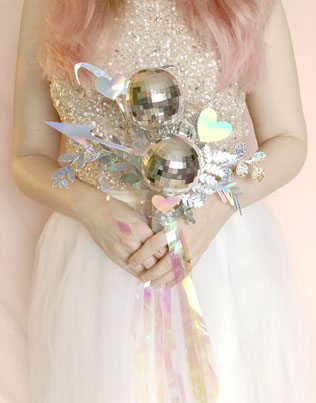 зеркальные шары в декоре свадьбы, диско шар на свадьбе 