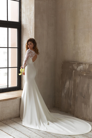 Роскошь в простоте: свадебные платья Eva Lendel 2021 