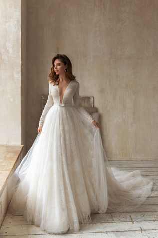 Роскошь в простоте: свадебные платья Eva Lendel 2021 