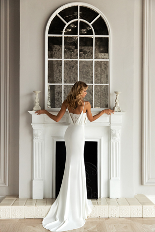 Роскошь в простоте: свадебные платья Eva Lendel 2021 