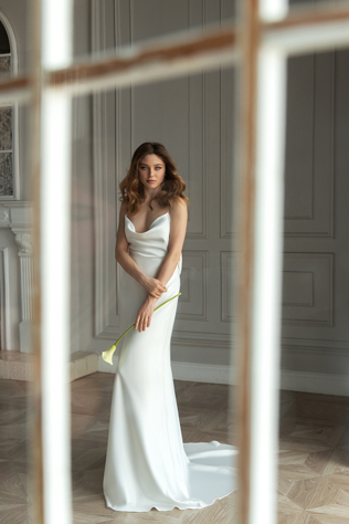 Роскошь в простоте: свадебные платья Eva Lendel 2021 