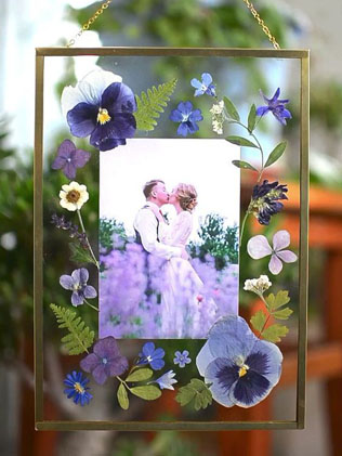 гербарий в декоре свадьбы, панно с высушенными цветами из букета невесты 