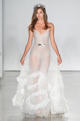 Прозрачный намёк: свадебные платья Inbal Dror 2021 