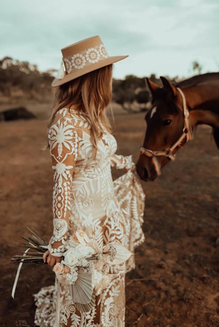 невеста в шляпе, свадебная шляпа-канотье 