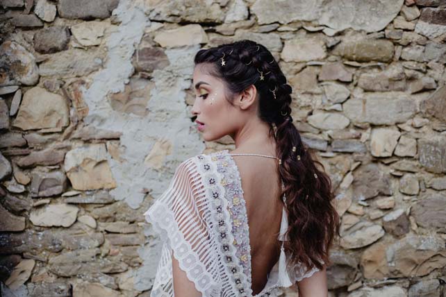 свадебные прически 2022, необычные украшения для причёски 