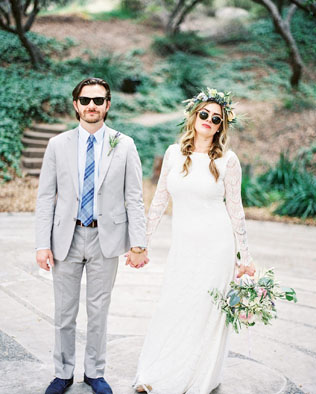 Главный свадебный аксессуар на весну-лето 2022: солнечные очки 