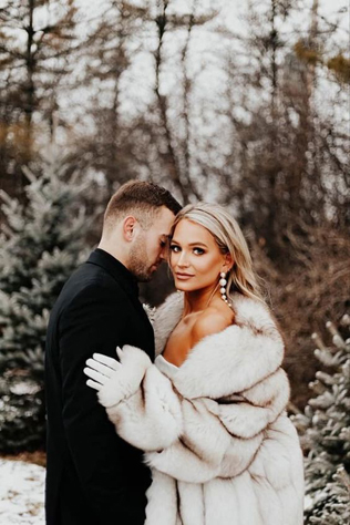 Образ невесты: как не замерзнуть на свадьбе зимой 