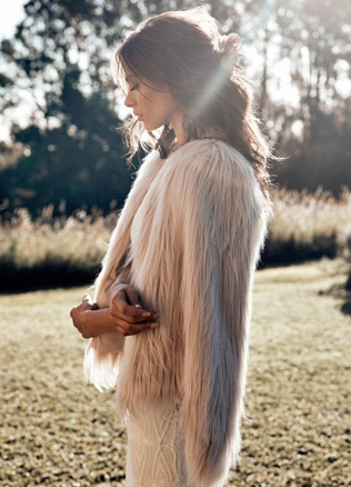 Образ невесты: как не замерзнуть на свадьбе зимой 