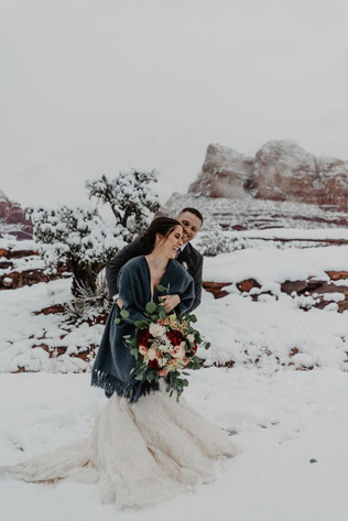 Образ невесты: как не замерзнуть на свадьбе зимой 