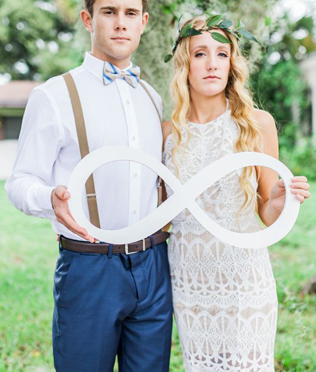 Тренд 2022: знак бесконечности на свадьбе 