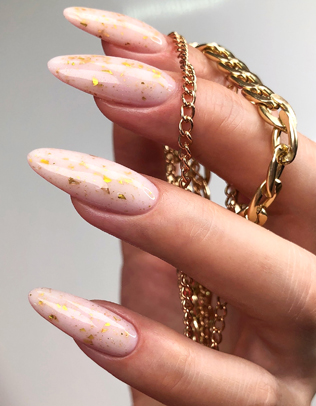 Идеи свадебного маникюра 2023 