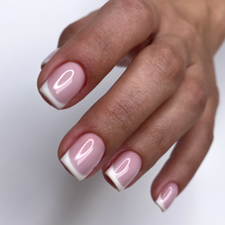 Идеи свадебного маникюра 2023 